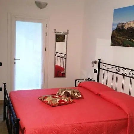 Pietra Di Bismantova Short Lets Castelnovo ne' Monti