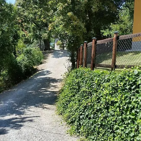 Pietra Di Bismantova Short Lets Daire *