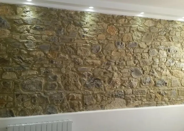 Pietra Di Bismantova Short Lets Apartamento