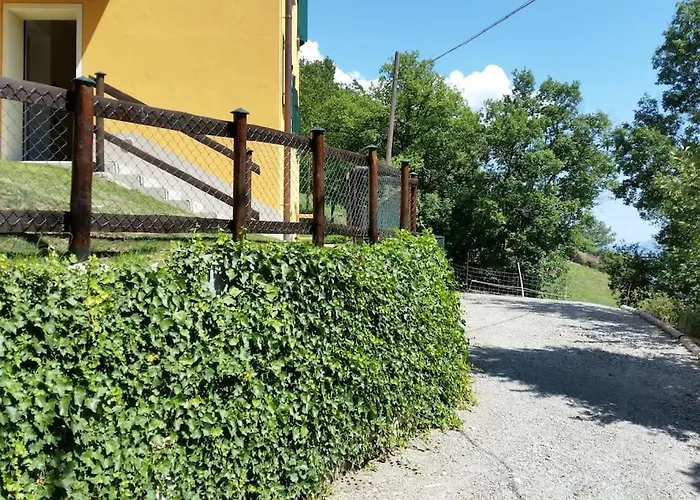 Pietra Di Bismantova Short Lets *