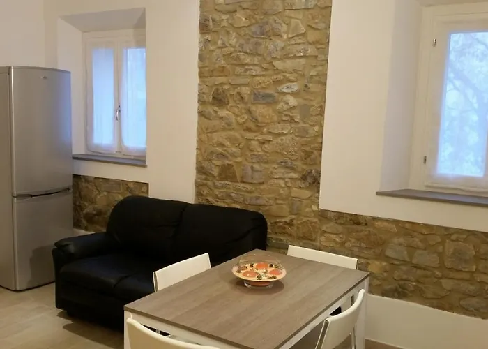 Apartamento Pietra Di Bismantova Short Lets