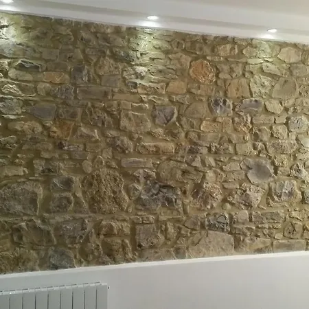 Pietra Di Bismantova Short Lets 아파트