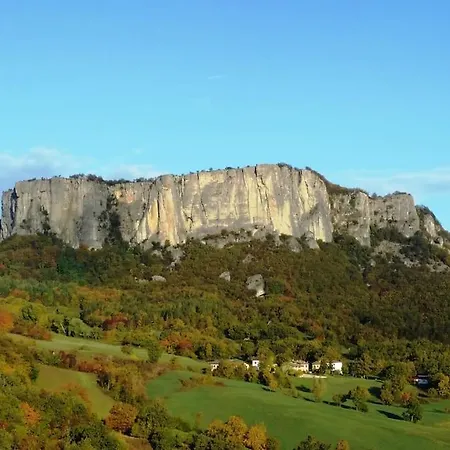 Pietra Di Bismantova Short Lets * Castelnovo ne' Monti
