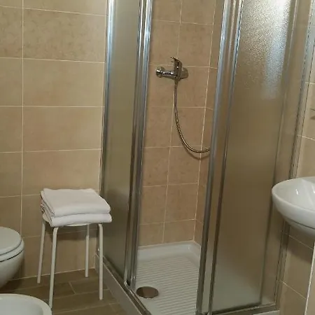 Pietra Di Bismantova Short Lets