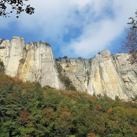 Pietra Di Bismantova Short Lets Castelnovo ne' Monti