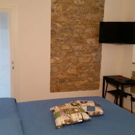 Pietra Di Bismantova Short Lets Apartmán
