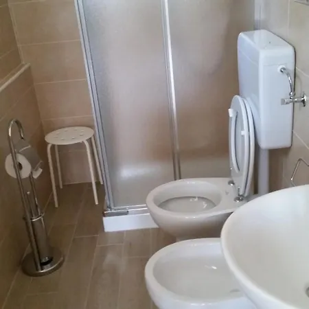 Pietra Di Bismantova Short Lets Apartmán *