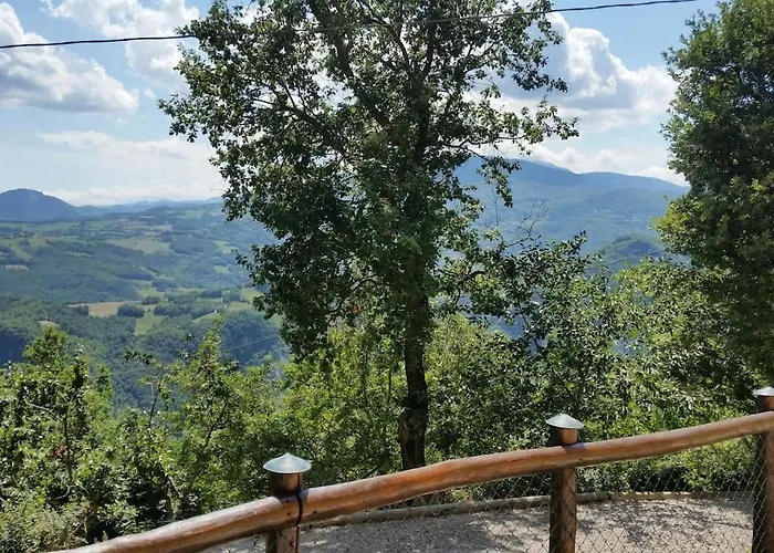 Pietra Di Bismantova Short Lets * Castelnovo ne' Monti